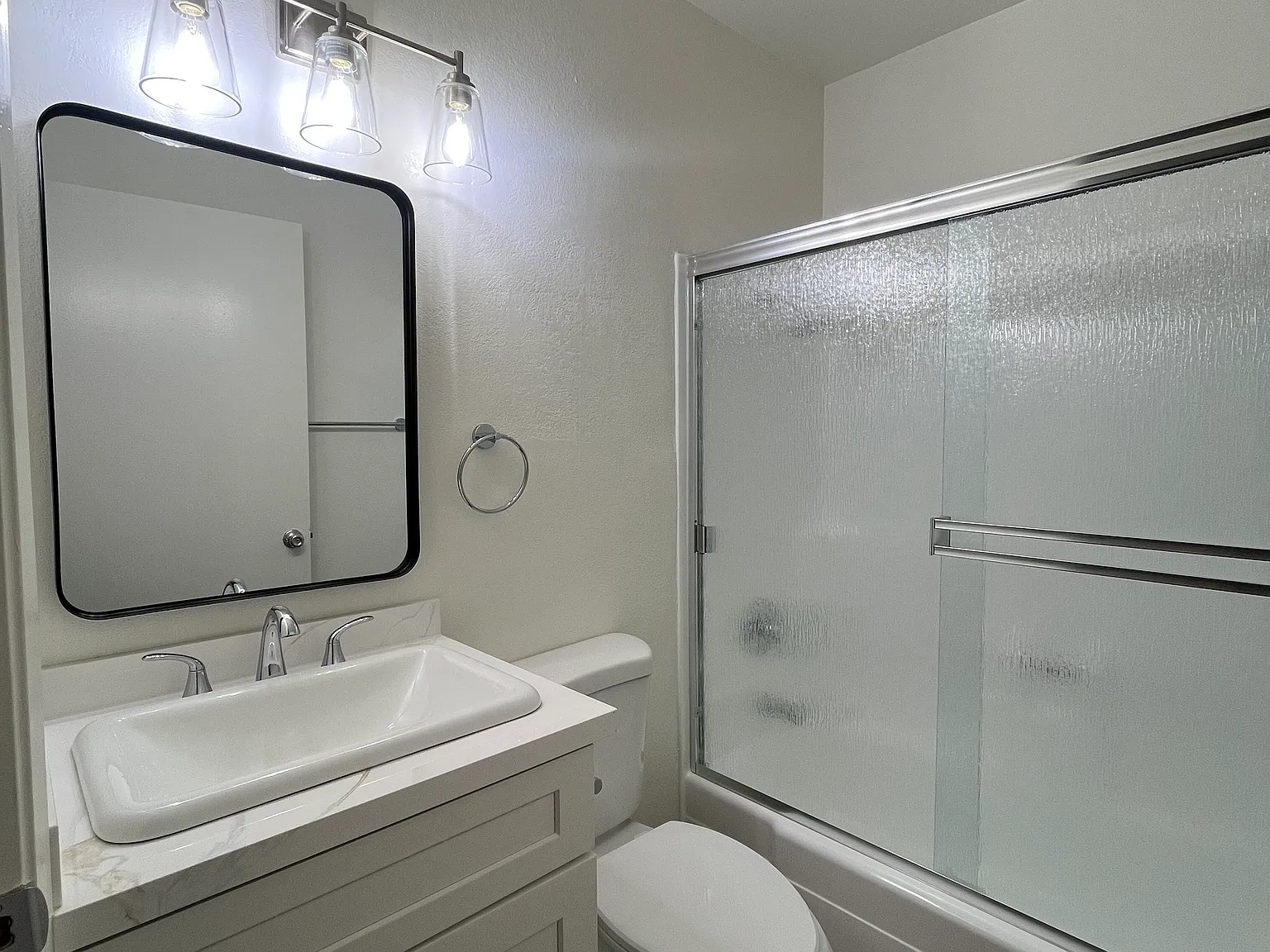 Chapman Meadows Apartments — Photo 2