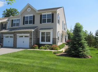 1230 Hustis Dr, Fishkill, NY
