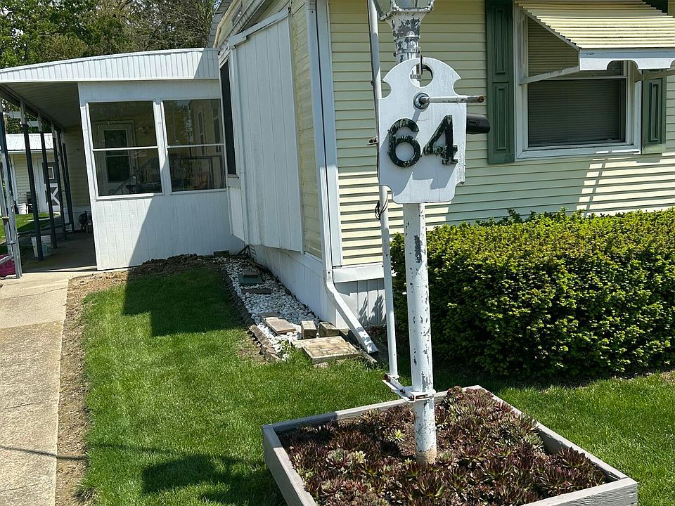 1st image of 834 Skinner St #64