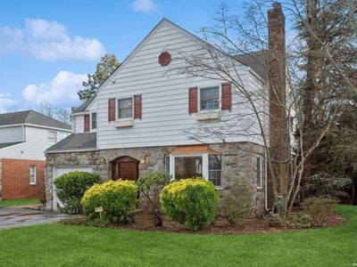 42 Kingsbury Road, Garden City, NY, 11530