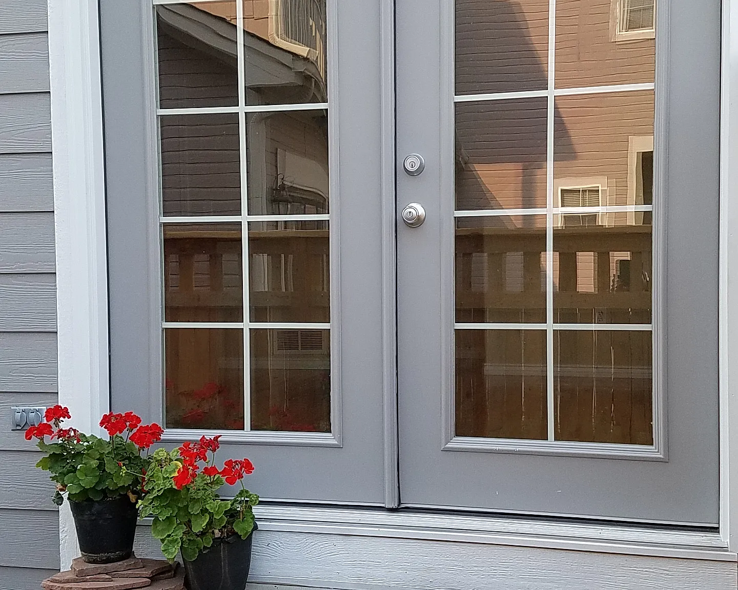 215 Longspur Drive — Photo 2