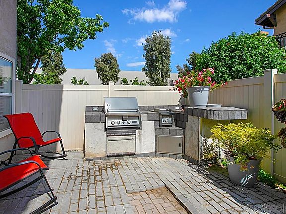 3rd image of 405 Whispering Willow Dr Unit B