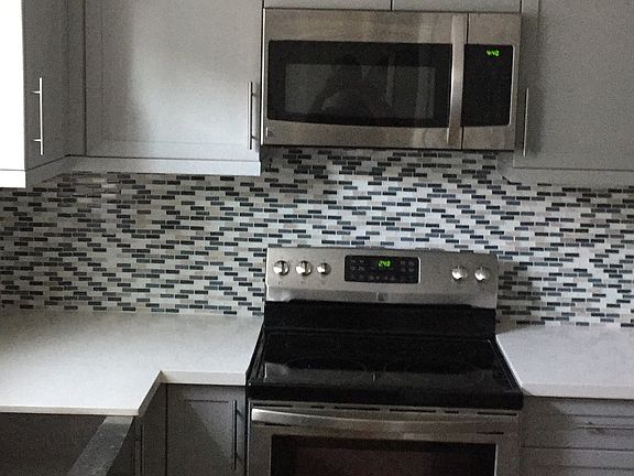 2nd image of 528 Cedar Ave Unit 2E