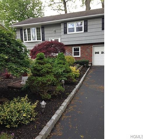 1st image of 62 Hunt Ave