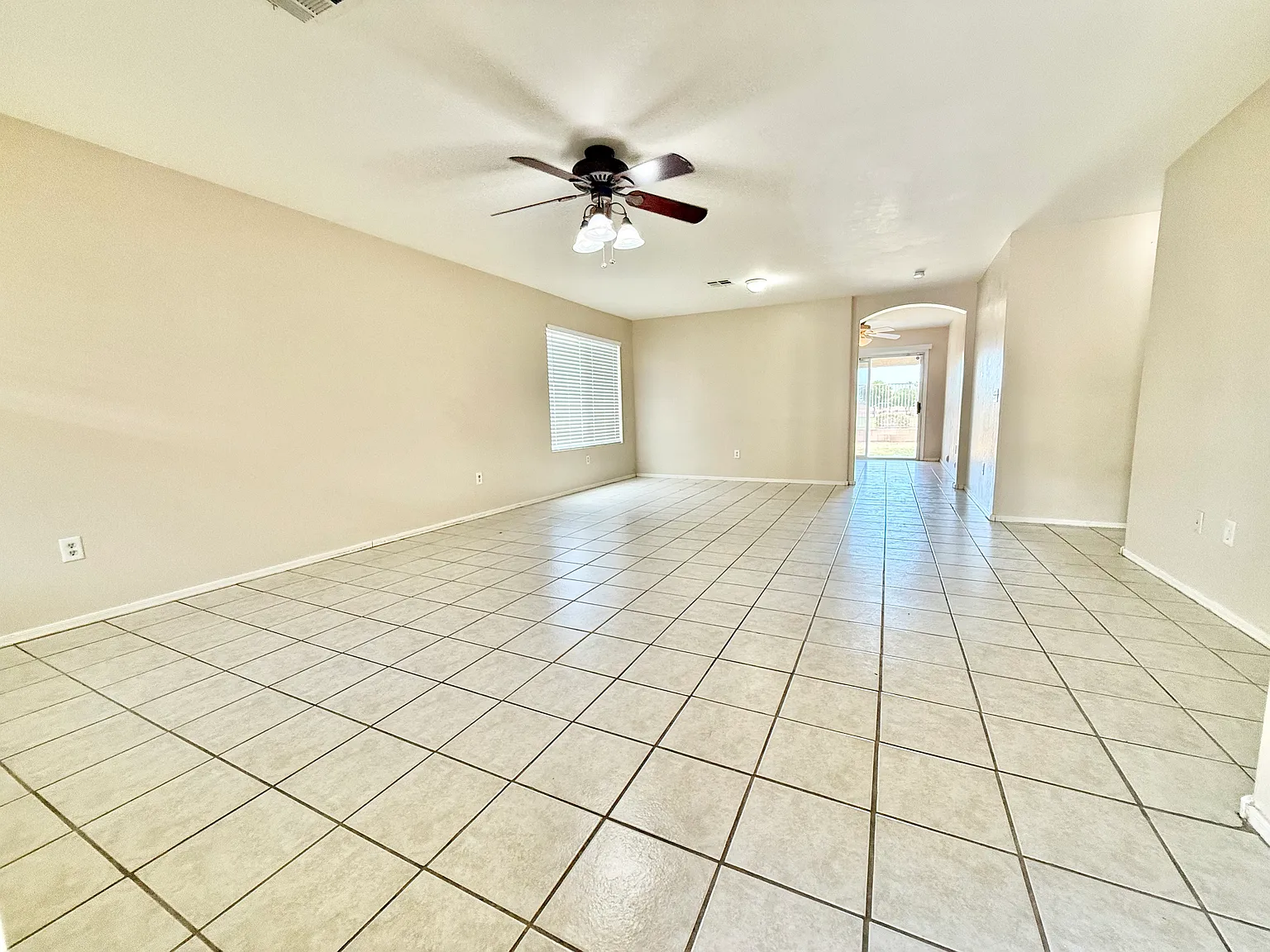 Fabulous 3-Bedroom home For Rent!! — Photo 2