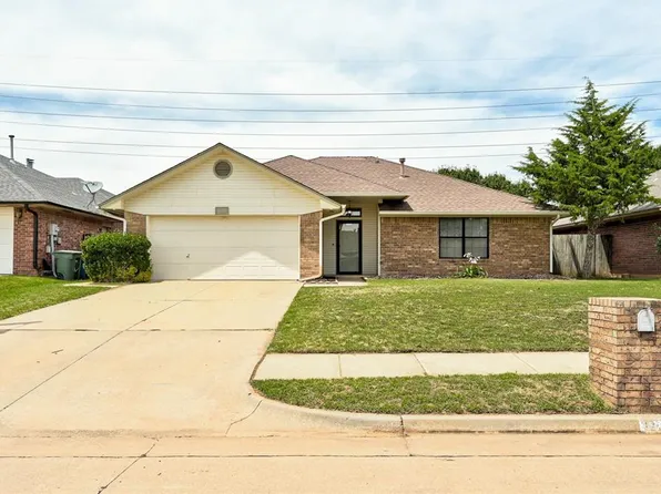 1821 Pinnacle Ln, Edmond, OK 73003