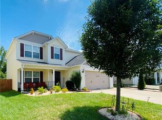 4365 Oak Pointe Dr, Winston Salem, NC 27105