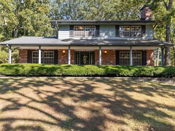 8932 Julia Dent Dr, Saint Louis, MO 63123