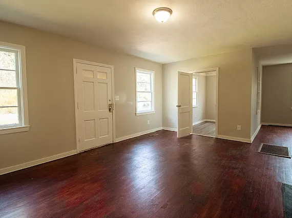 Building Photo - 373 Belcher Dr