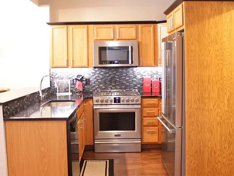 2535 Windward Blvd — Photo 2