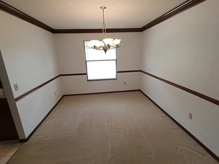 2295 Foxwood Dr — Photo 10