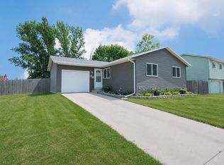 49 Evergreen Cir, West Fargo, ND 58078