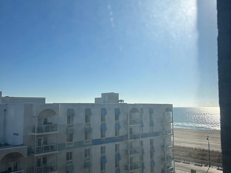 1st image of 25 Franklin Blvd APT 4M