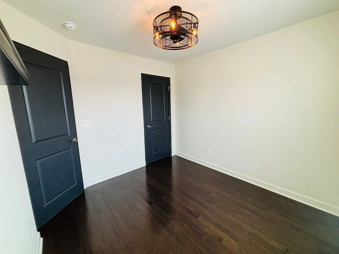 3-4 Bedroom, 3.5 Bath Townhouse — Photo 3