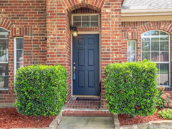 2nd image of 1804 Caladium Dr