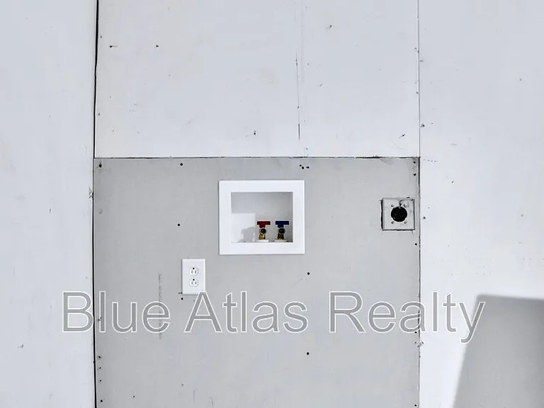 1313 Monaco Dr — Photo 19