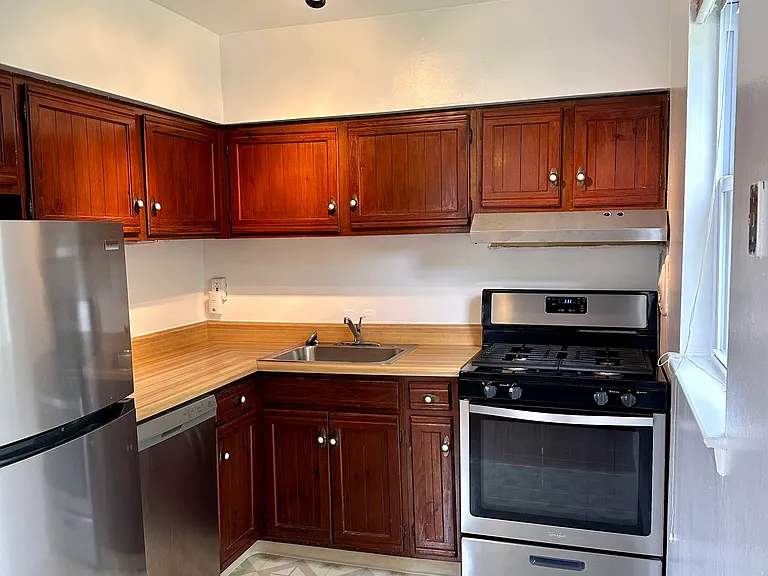 320 S Swarthmore Ave #B2 — Photo 6