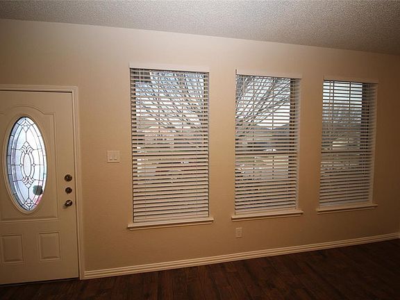 5th image of 6417 Freshwater Ln