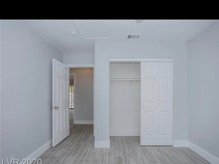 914 Clubview Dr — Photo 6