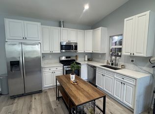 207 Santa Clara Pl, Fullerton, CA 92831