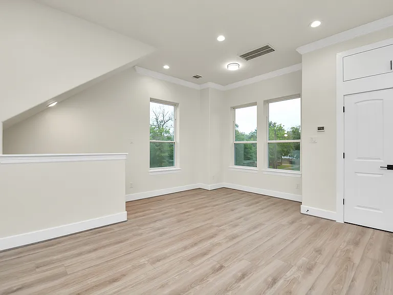 2nd floor dining room