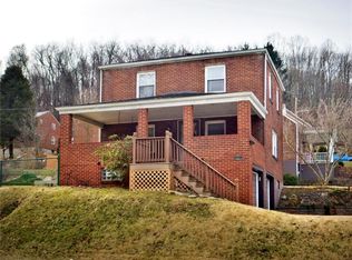 447 Agnew Rd, Jeannette, PA 15644
