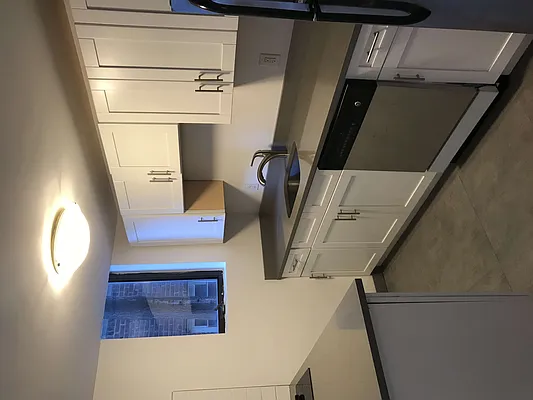 Rented by 18 REALTY | media 13