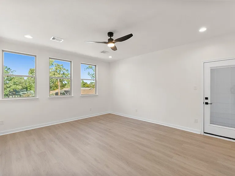 14822 Spica Ct — Photo 22