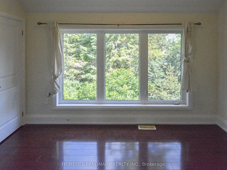 21 Kenneth Wood Cres — Photo 6