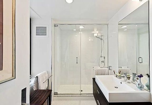 3rd image of 50 Pine St #8G