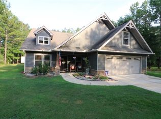 911 Greenburt Rd, Seale, AL 36875