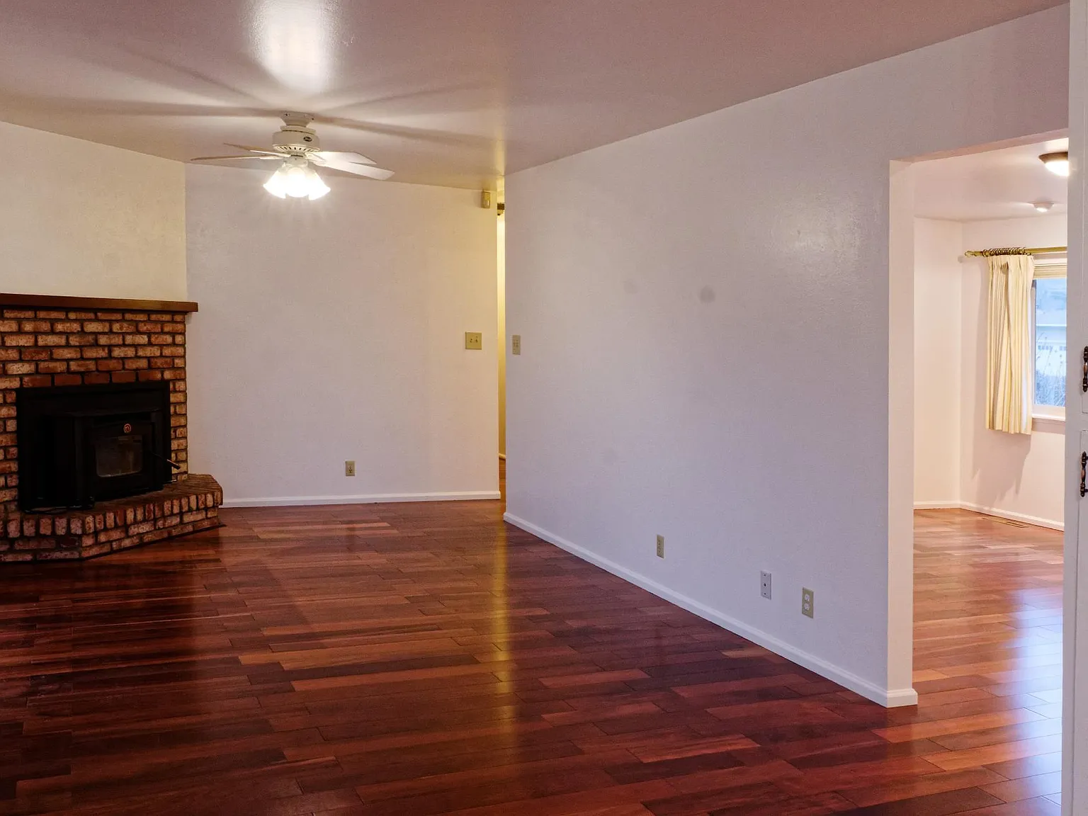 219 Grove Ave — Photo 4