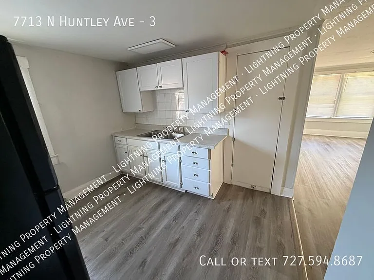 7713 N Huntley Ave #3 — Photo 8