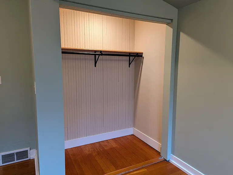2913 N Alder St — Photo 8