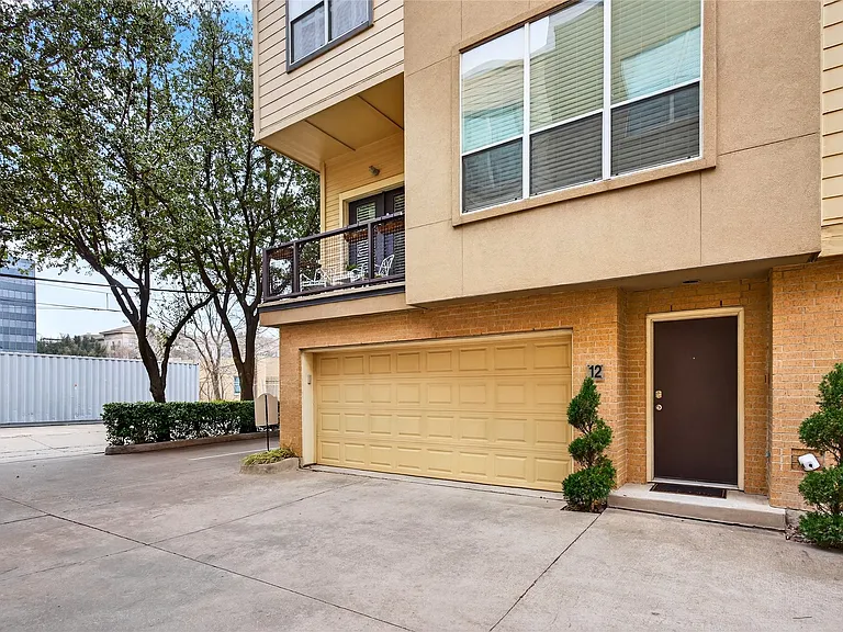 4050 McKinney Ave #12 — Photo 34