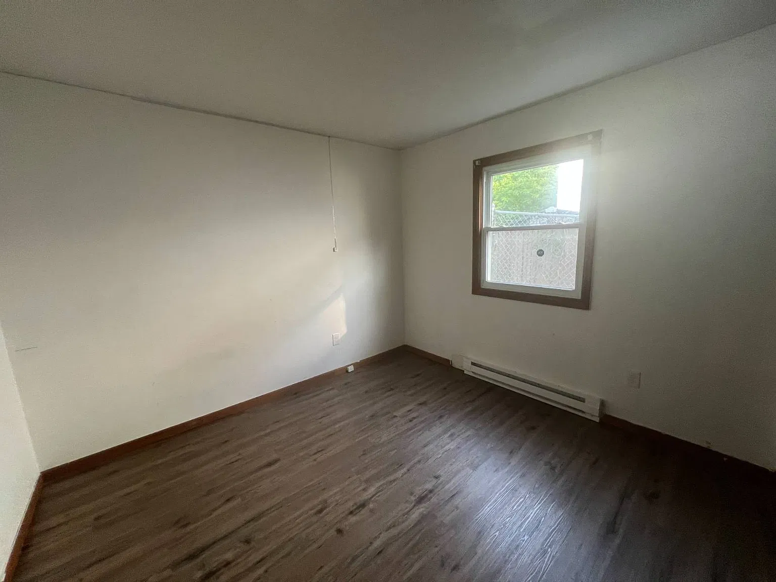 2 bed, 1.0 bath, 800 sqft, $1,350 — Photo 3