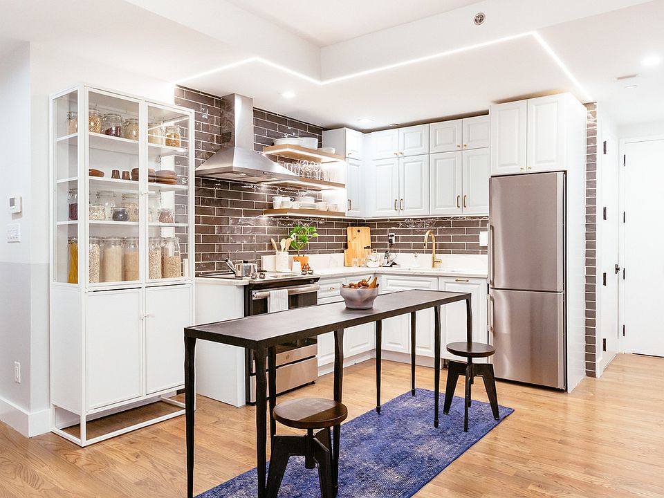 1st image of 115 Stanwix St #445
