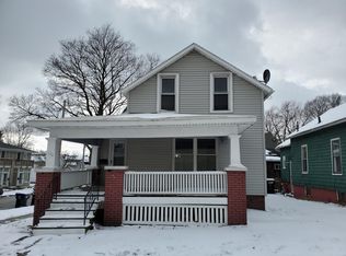 111 S Lee St, Bloomington, IL 61701
