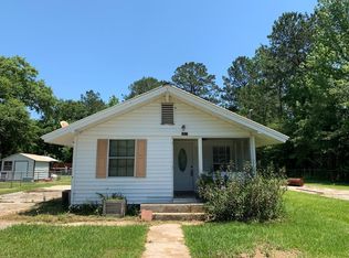 1077 River Rd, Picayune, MS 39466