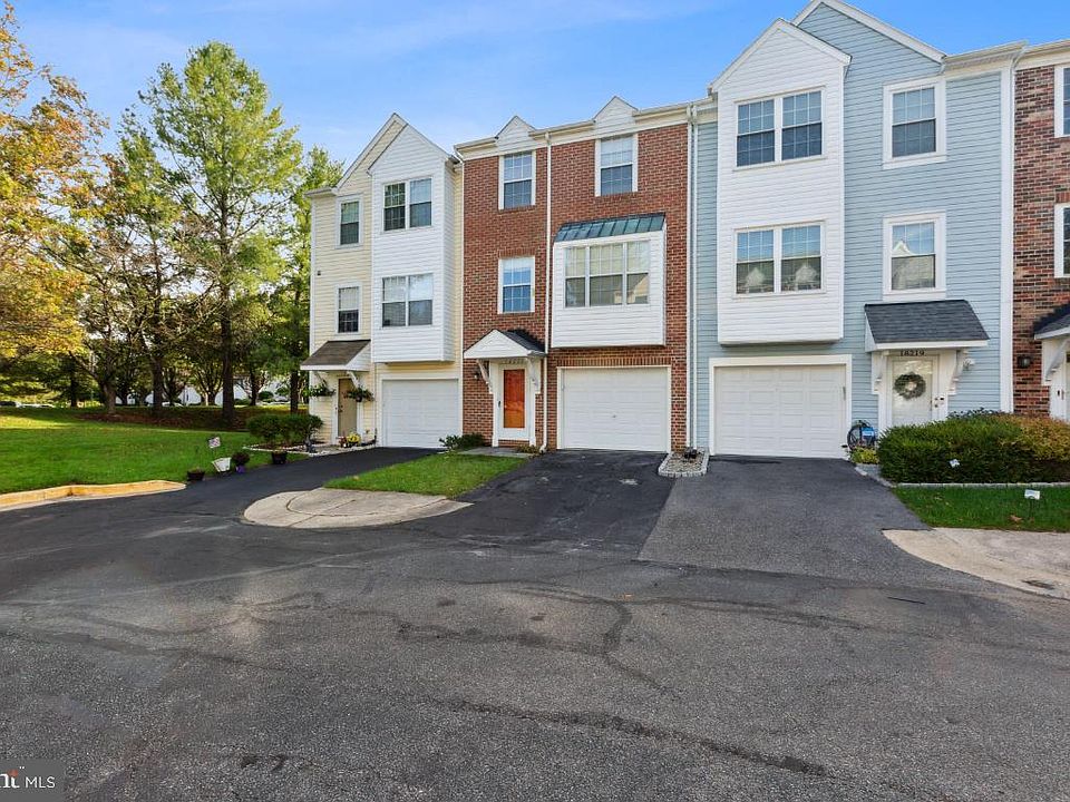 1st image of 18221 Fox Chase Cir