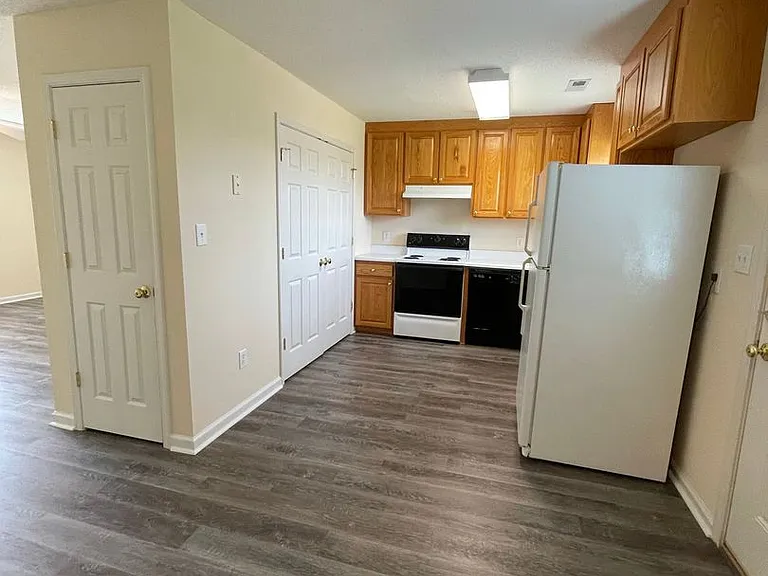 601 Main St — Photo 22