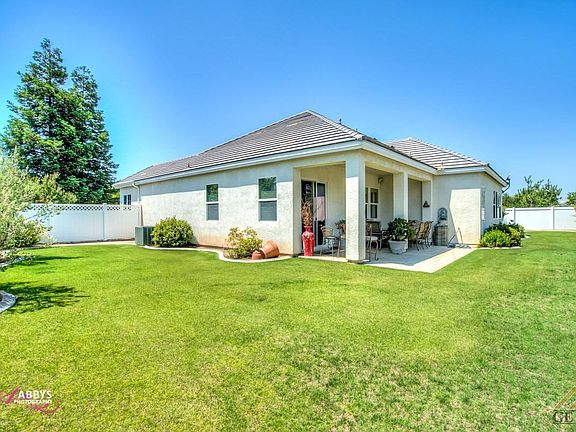 2nd image of 12200 Upper Waterford Dr