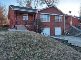 6025 Birch St, Omaha, NE 68104