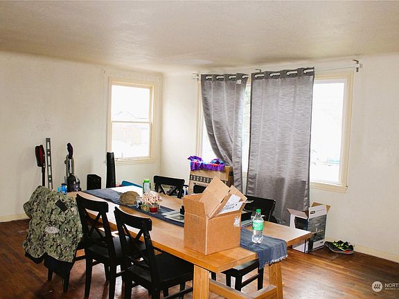 5th image of 323 Dora Ave