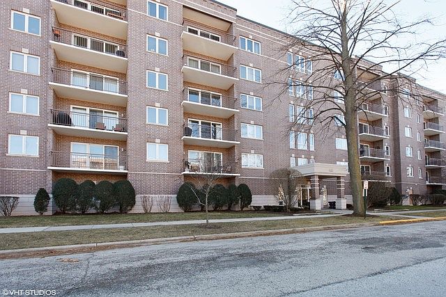 1st image of 1327 Brown St Unit 210