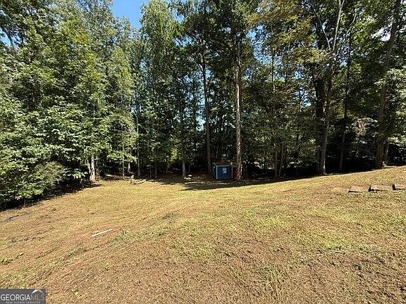 5th image of 210 Hamilton Dr