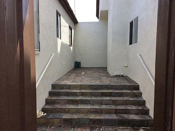 inside view of homes private entry courtyard to home