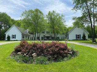 7360 Parkwood Dr, Fenton, MI 48430