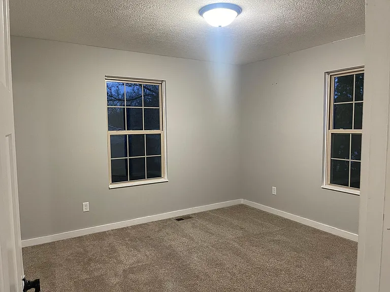 4569 Maize Rd — Photo 10