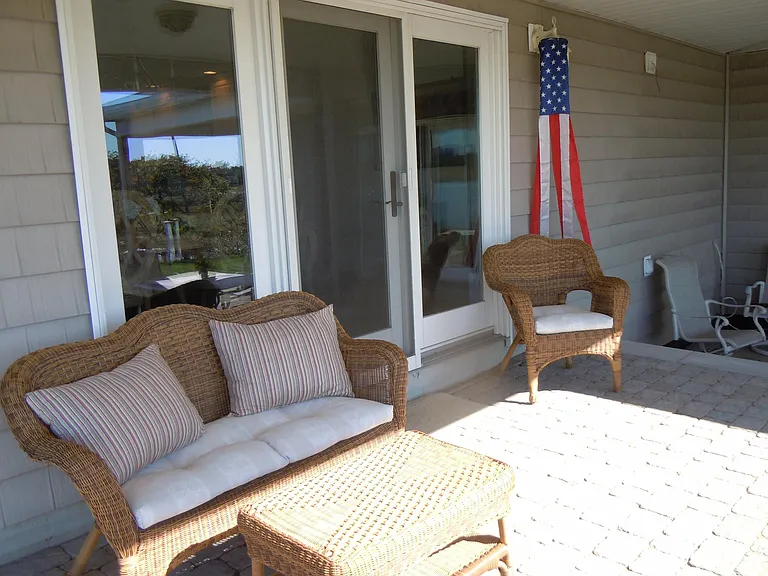patio upper level seating - view to dining area door